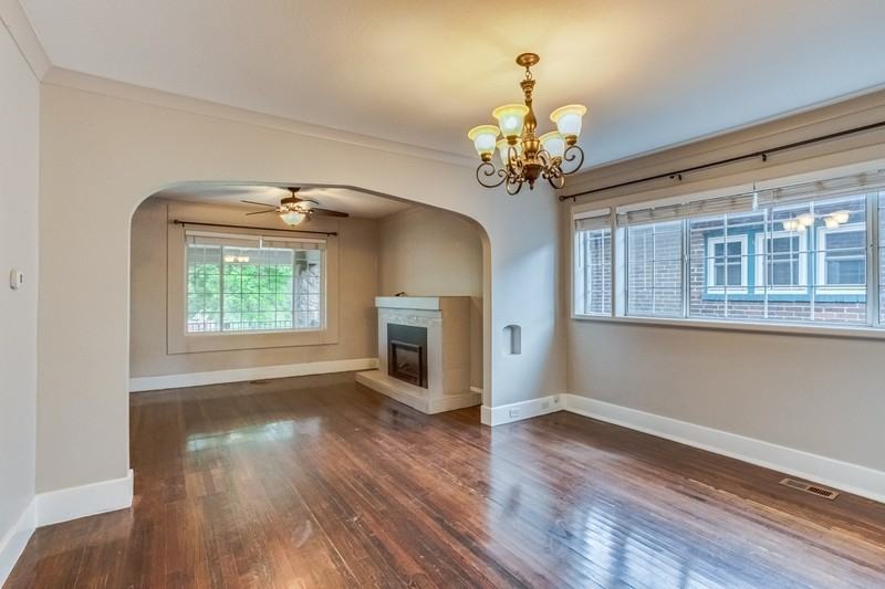 4435 N Clay St - Photo 7 of 42