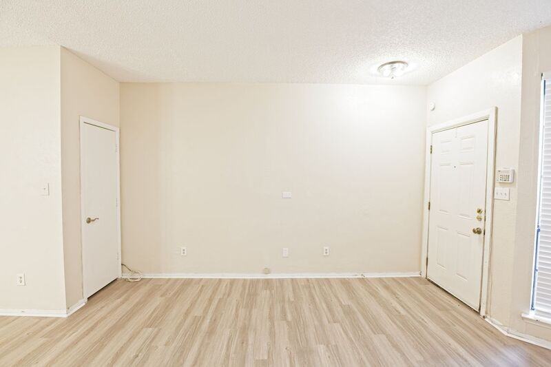5000 Cedar Springs Rd #101 - Photo 7 of 36