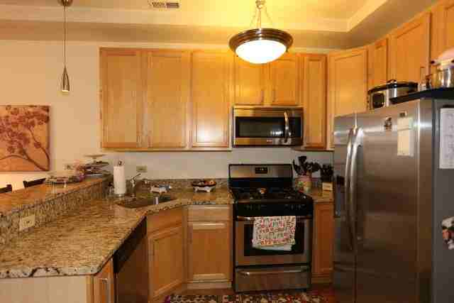 1935 N Wood St #2 - Photo 2 of 20