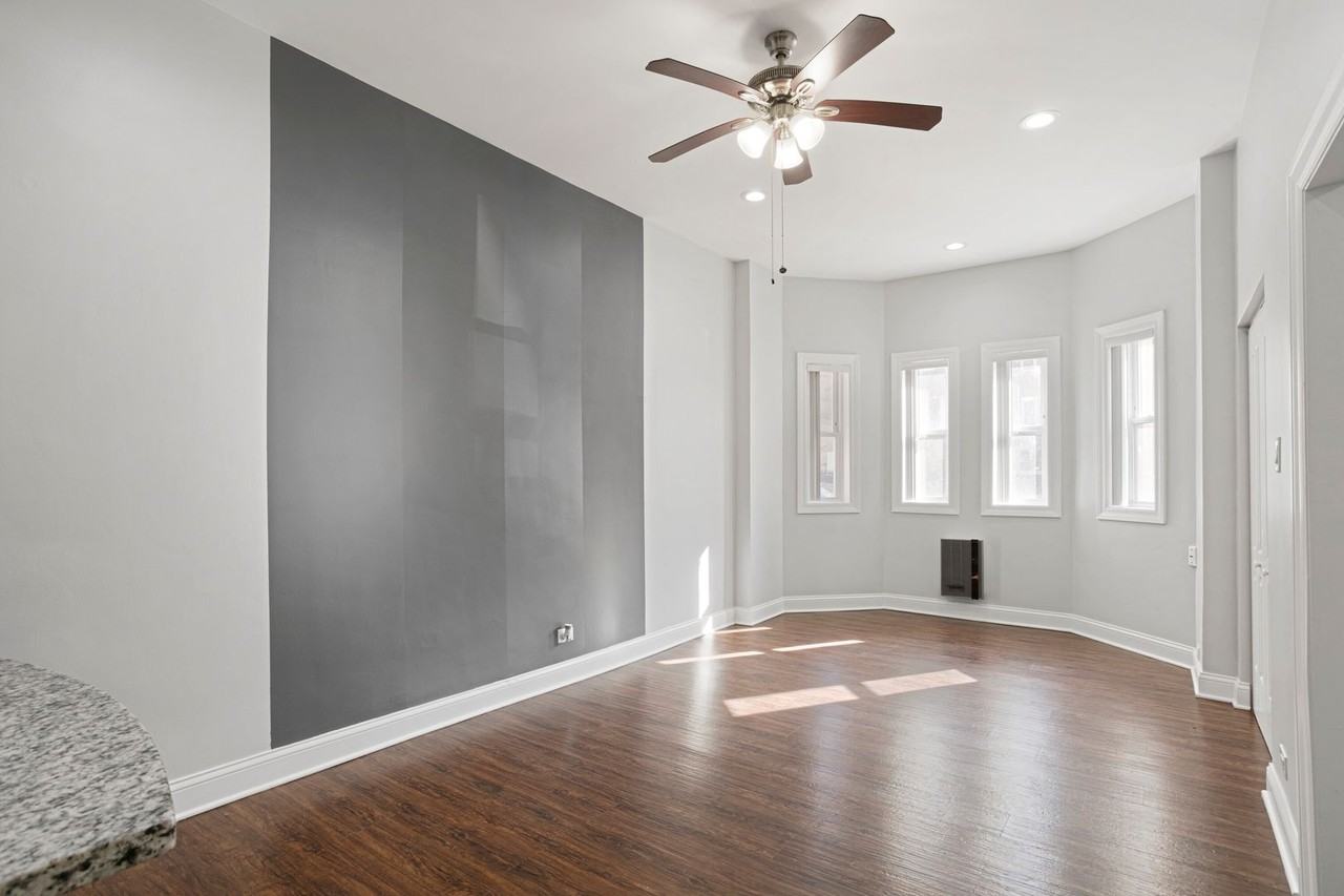 The Kenmore on Edgewater - Photo 7 of 38