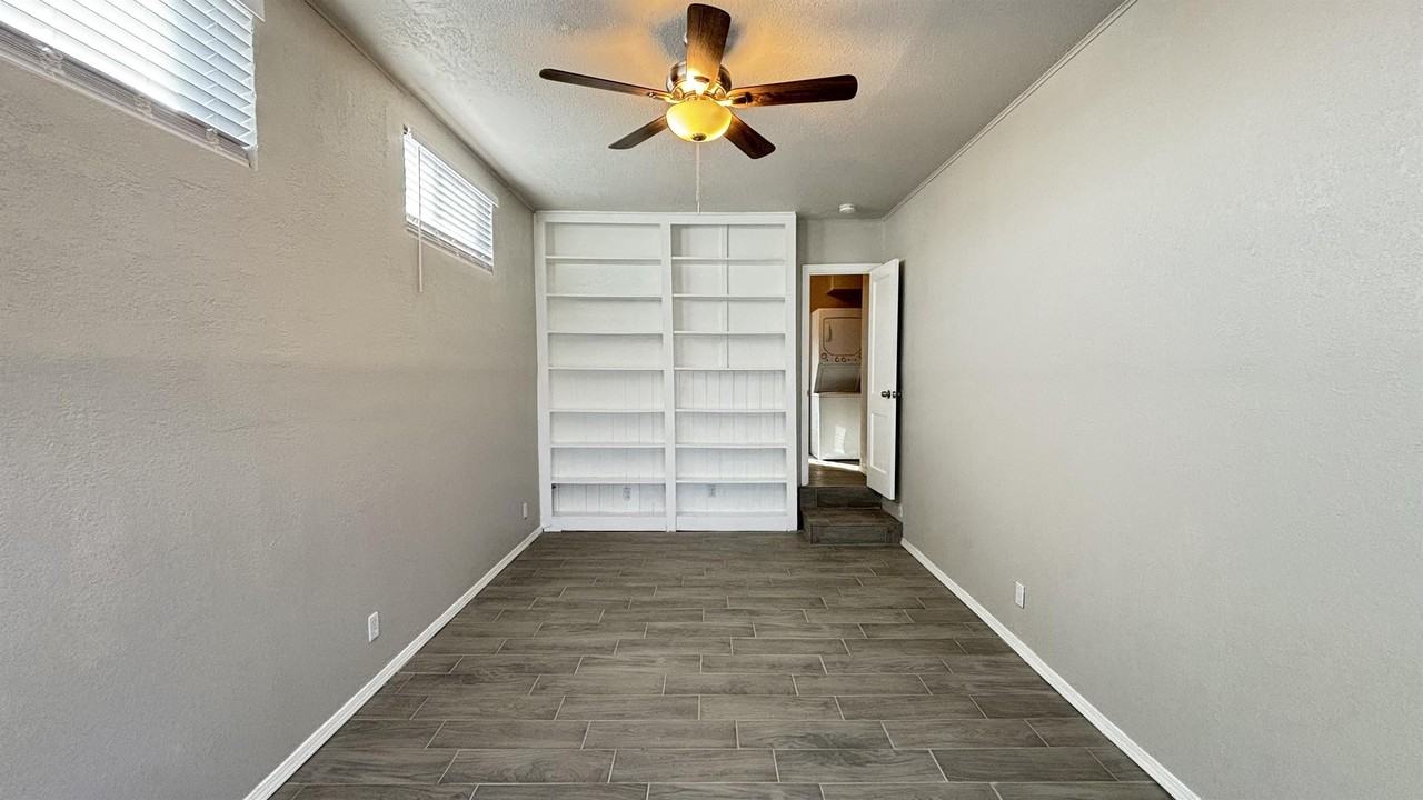 821 Olson Street Unit B - Photo 2 of 20