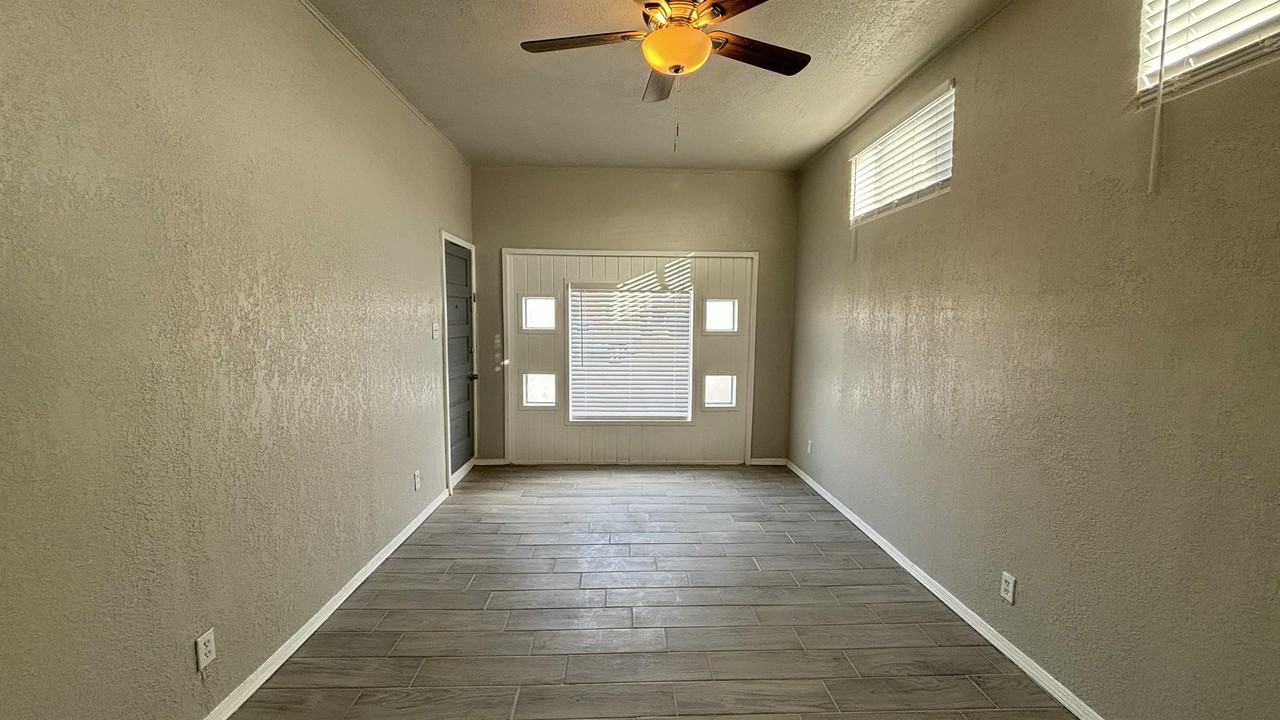 821 Olson Street Unit B - Photo 3 of 20