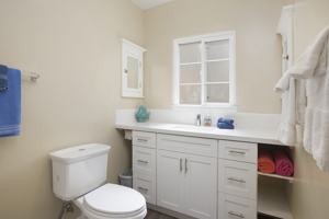 featured image of 717 Whiting Ct