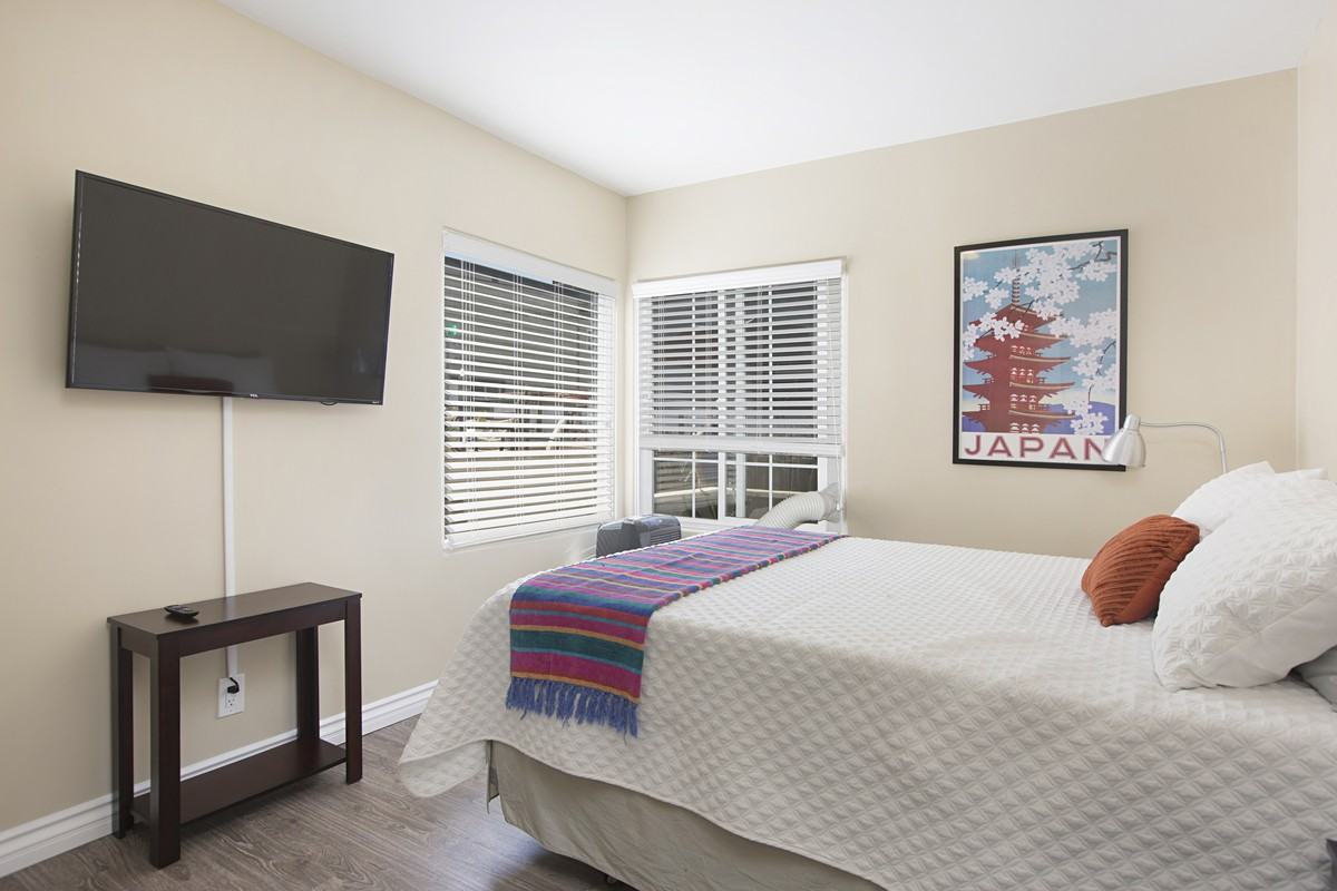 Whiting Court - Photo 2 of 50