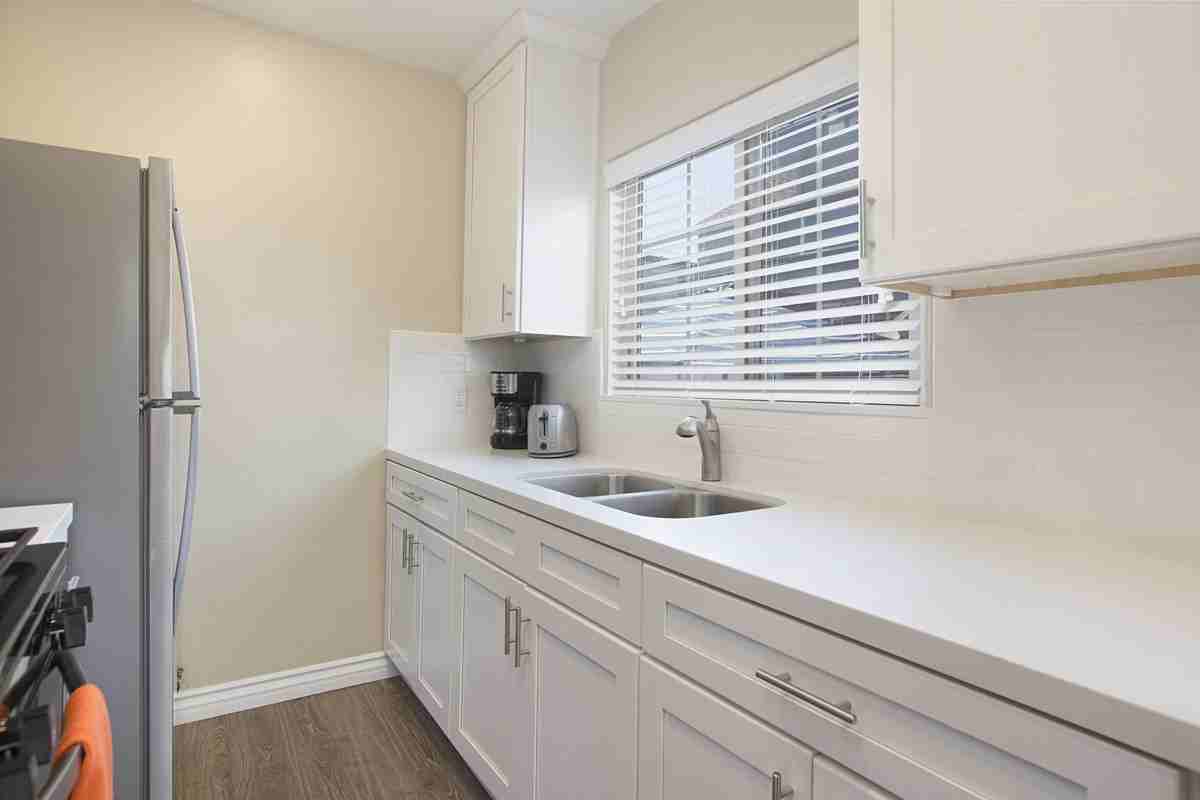 Whiting Court - Photo 4 of 50