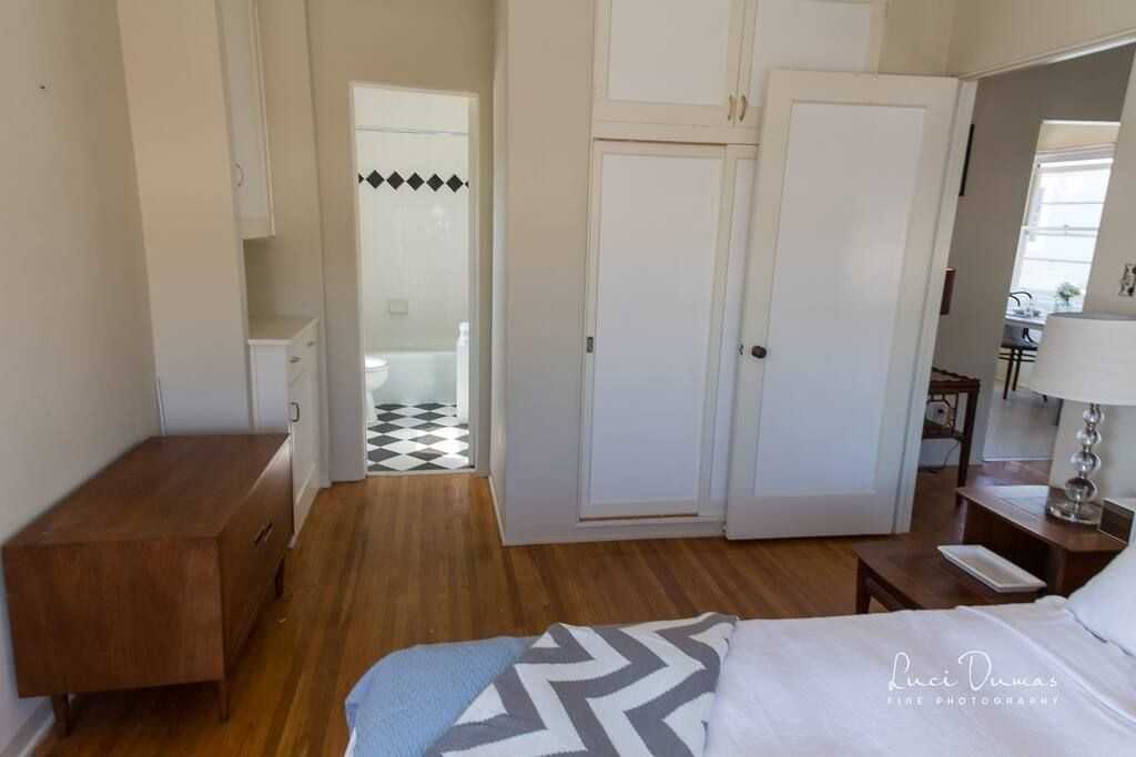 Hawthorn - Photo 4 of 11