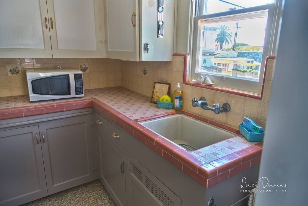 Hawthorn - Photo 7 of 11