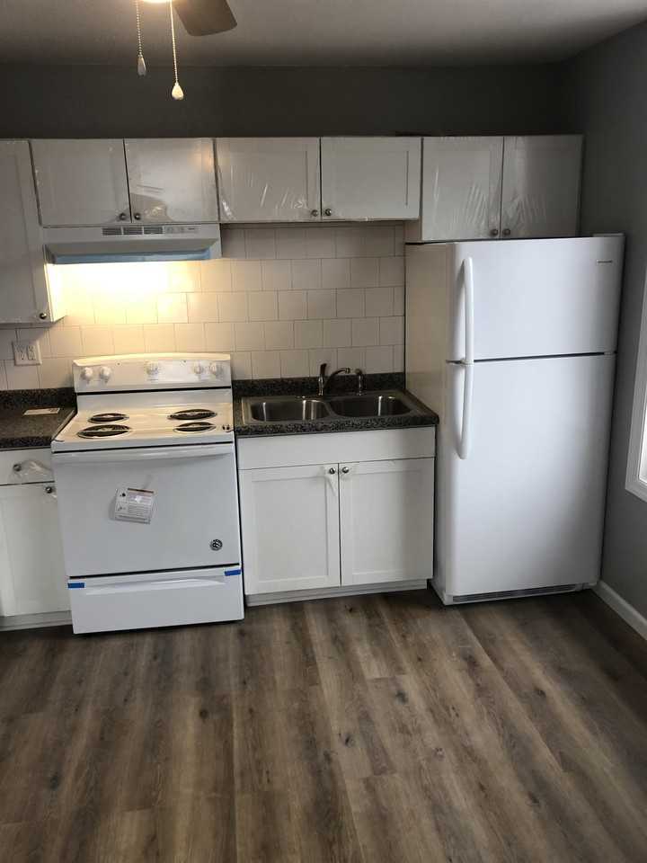 209 East Graham Street - Photo 2 of 9