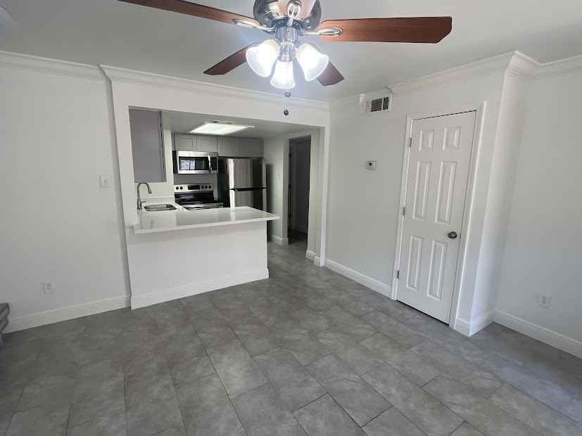 3531 Ridgelake Drive - Photo 2 of 10