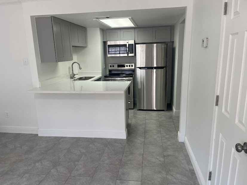 3531 Ridgelake Drive - Photo 3 of 10