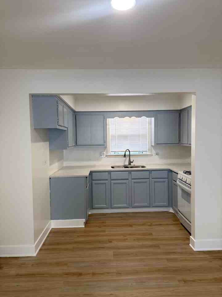 17385 70th Avenue - Photo 2 of 10