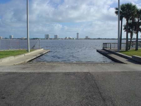 Palmetto Square Apartments - Photo 2 of 8