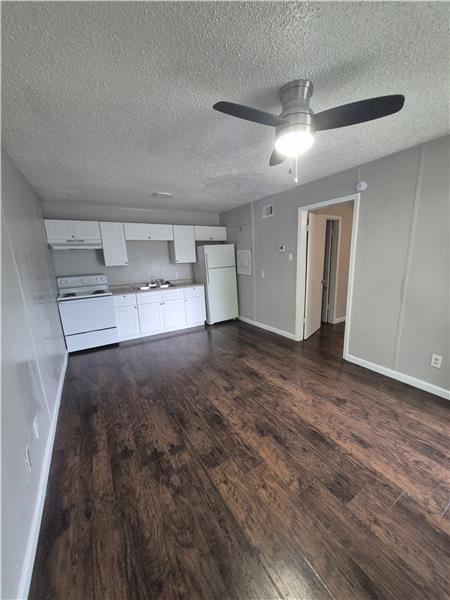 925 N 26th St - Photo 4 of 13