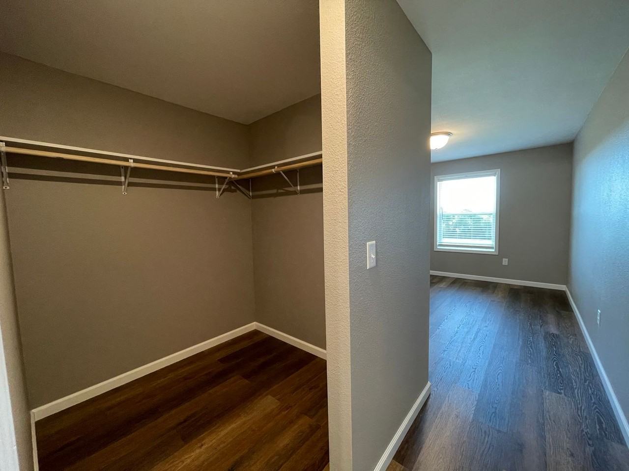 Edgeview Apartments - Photo 6 of 13