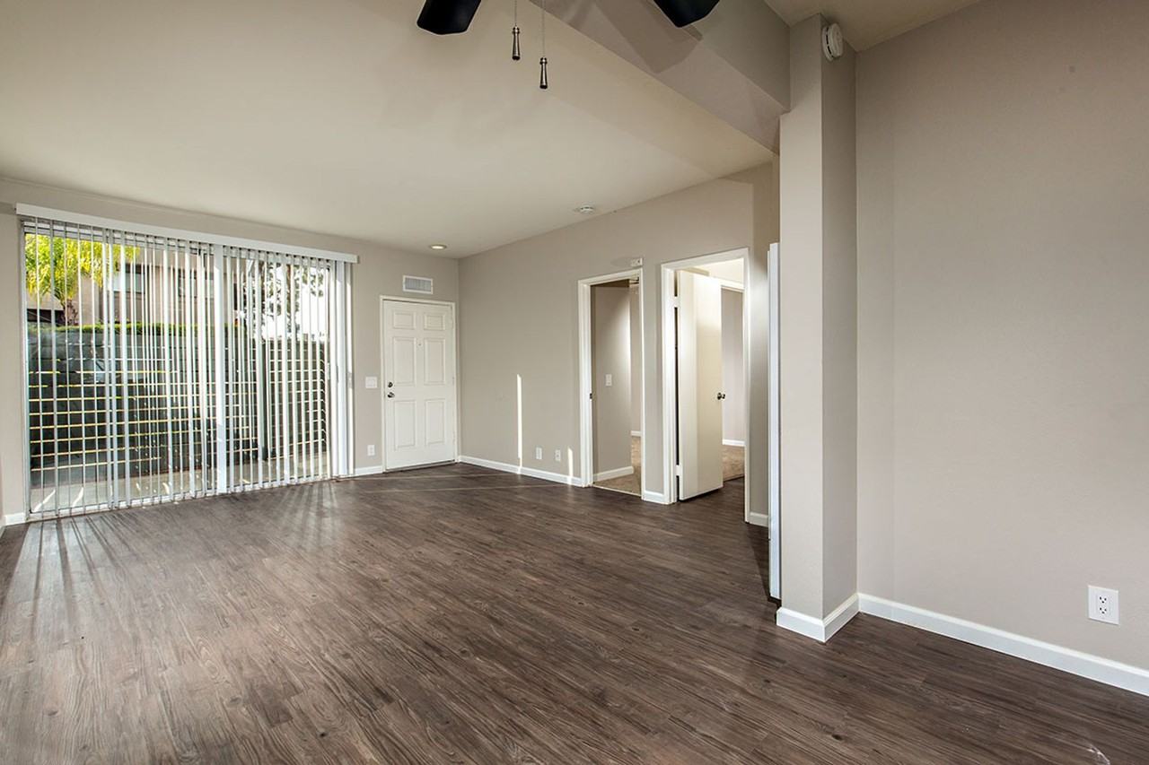 YOUR HOME IN THE HEART OF SAN DIEGO - Photo 4 of 21