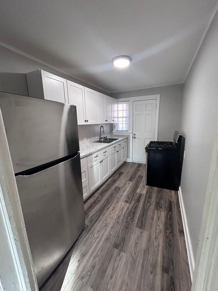 4905 Chamberlayne Ave - Photo 7 of 9