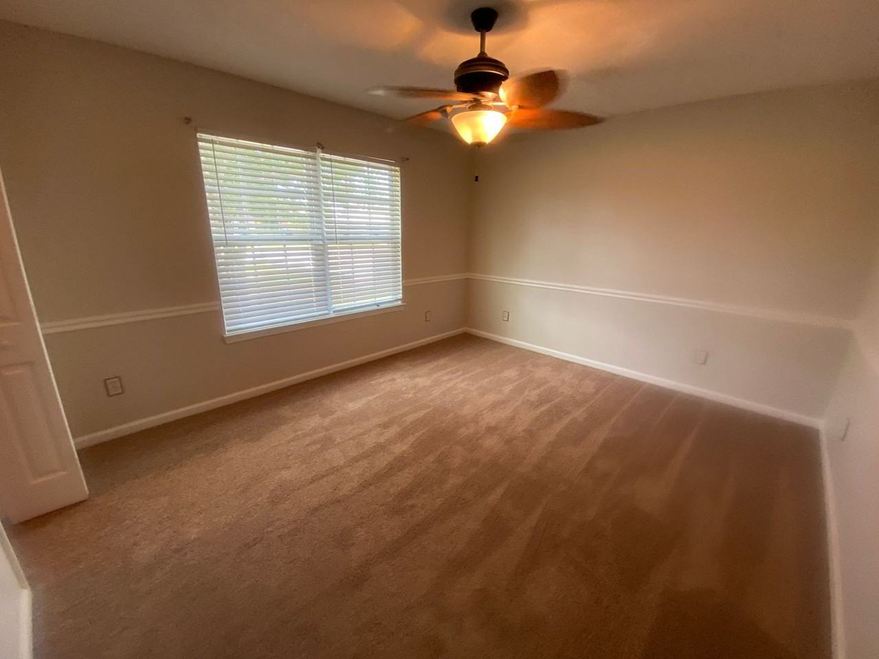 1609 Louisiana Ave - Photo 4 of 11