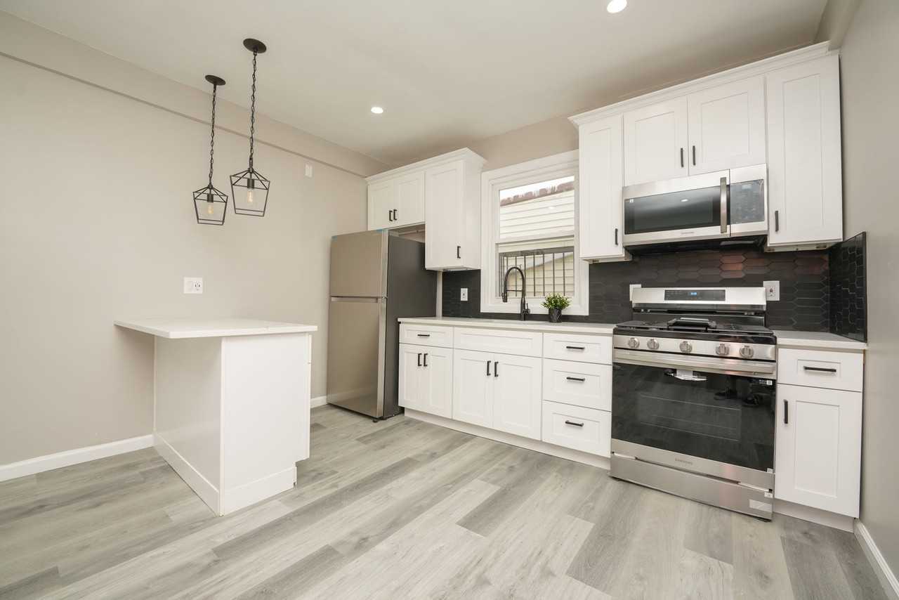 341 Summer Avenue #2 - Photo 3 of 7