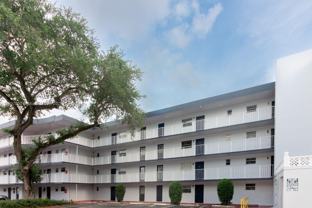 447 Ne 195th St #217 - Photo 1 of 1