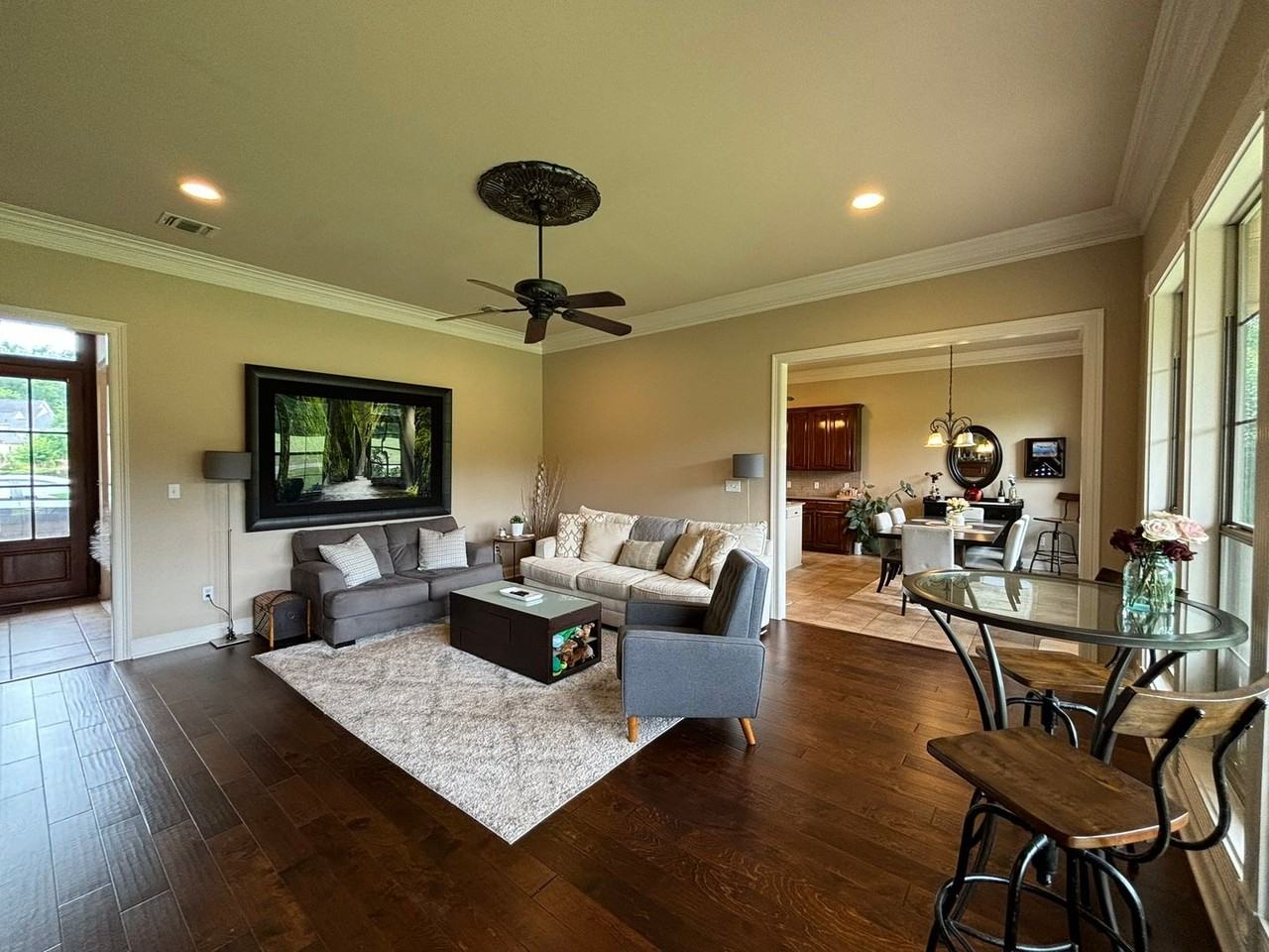 64 Turnbury Dr - Photo 6 of 35