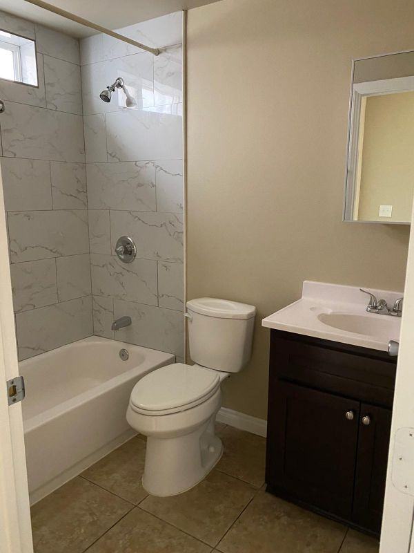 2307 E 117th St - Photo 3 of 16