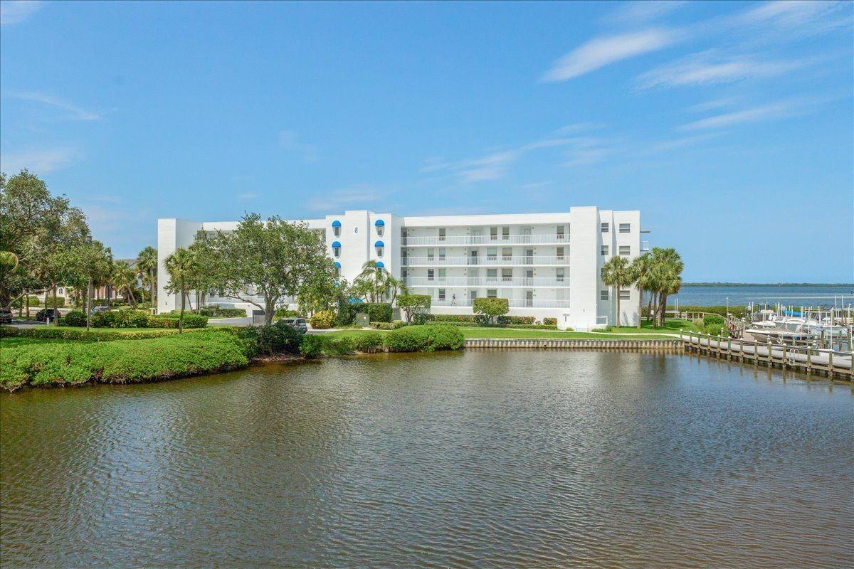 6124 River Run Dr - Photo 2 of 38