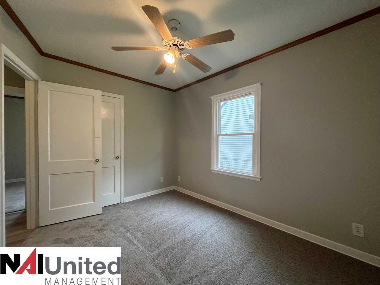 2523 S Saint Aubin St - Photo 6 of 7