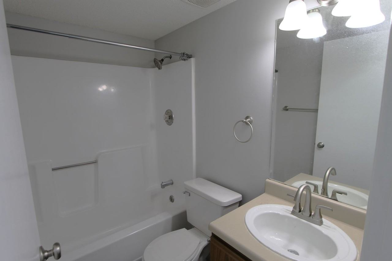 6320-6410 South 72nd Street - Photo 4 of 50