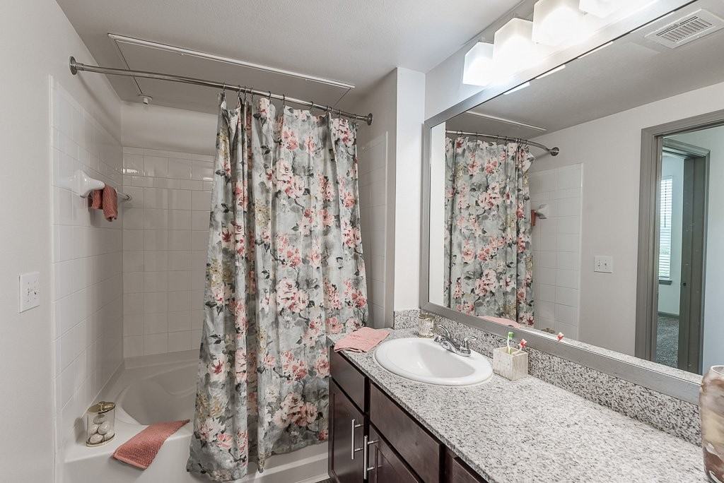 The Retreat - Photo 6 of 40