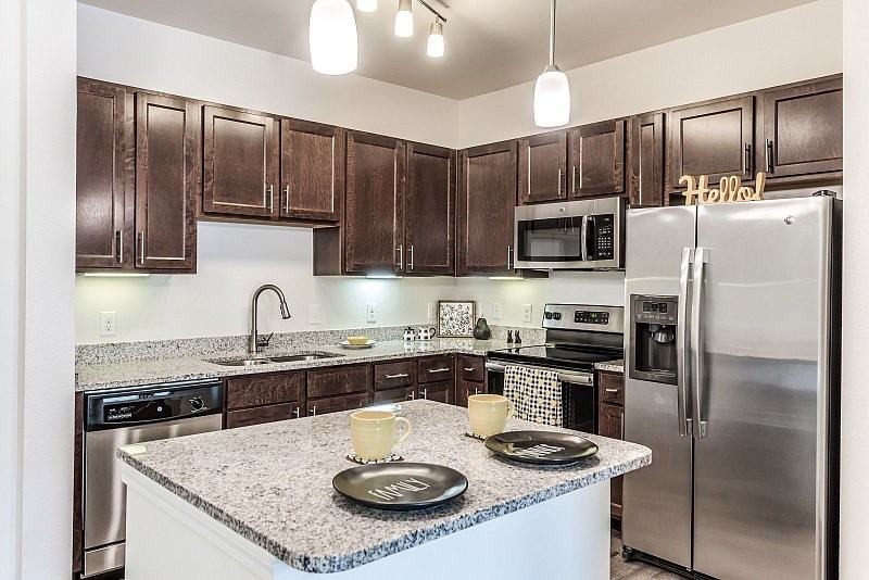 The Retreat - Photo 7 of 40