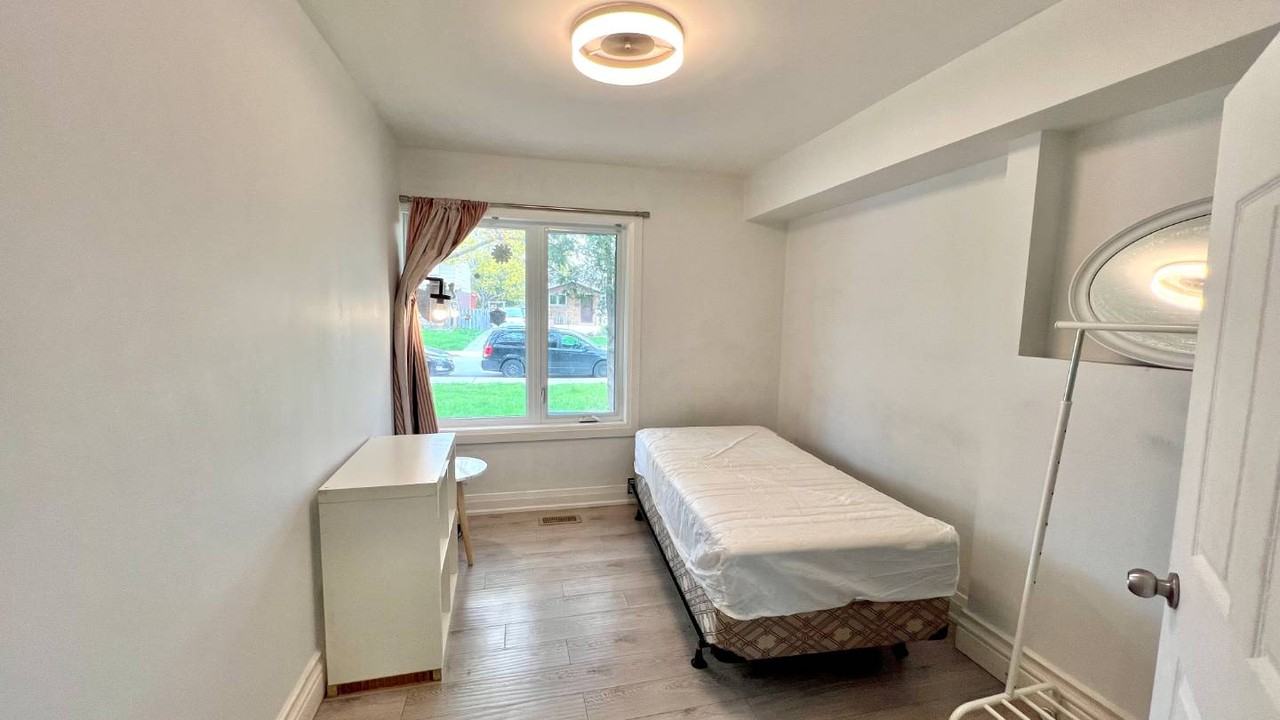 42 Redwing Rd - Photo 3 of 17