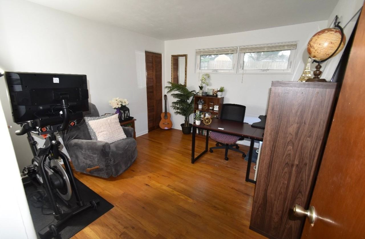 1709 Cornell Rd - Photo 4 of 12