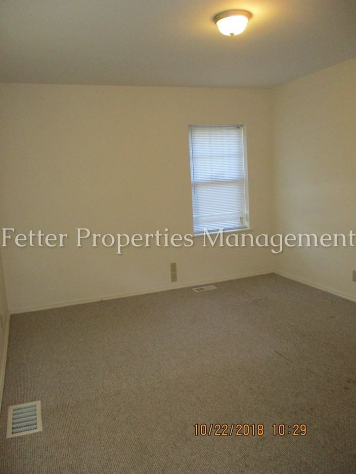 704 Lodge Ave - Photo 2 of 6