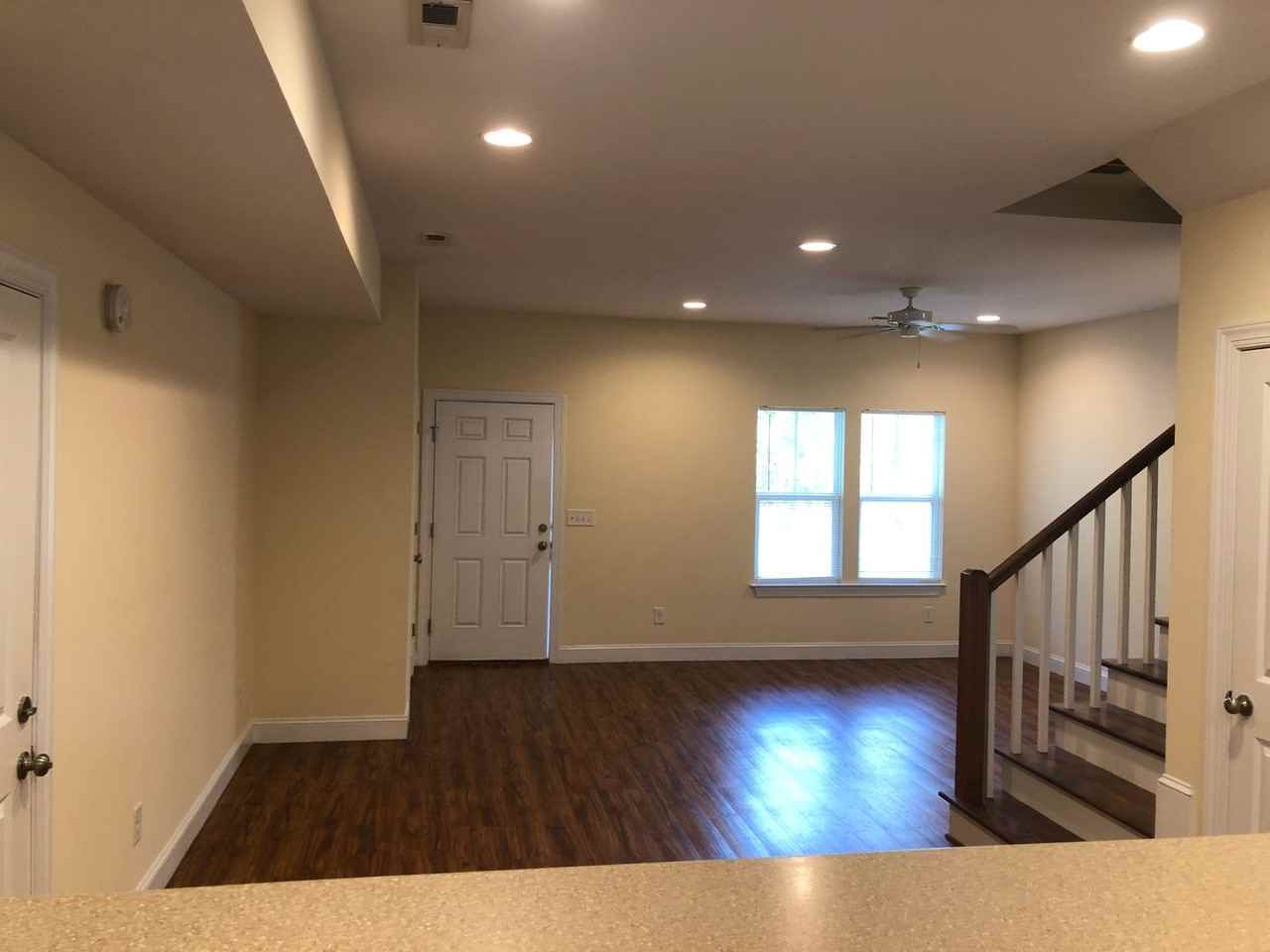 1203 Greenwood Ave - Photo 7 of 15