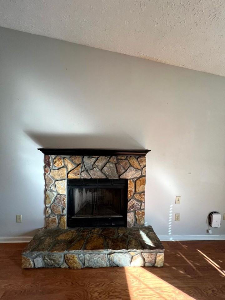 5708 Icarus Cir - Photo 2 of 21