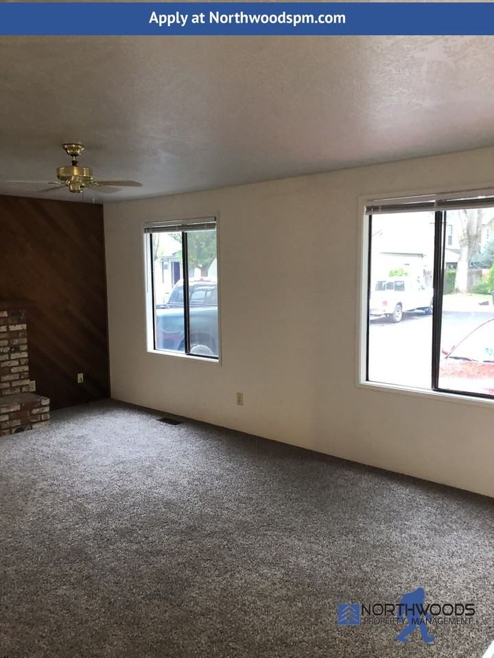 1202 Morrow Rd - Photo 5 of 25