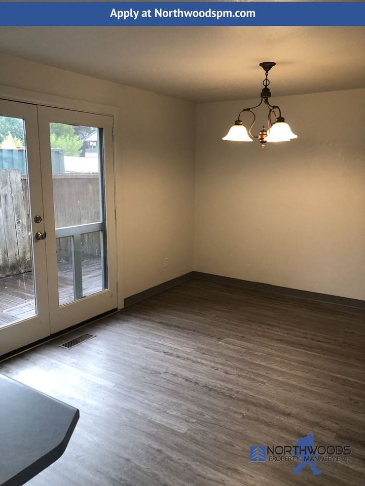 1202 Morrow Rd - Photo 6 of 25