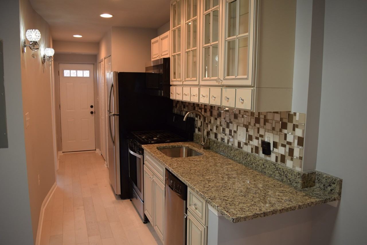 1705 Montello Ave Ne - Photo 6 of 18