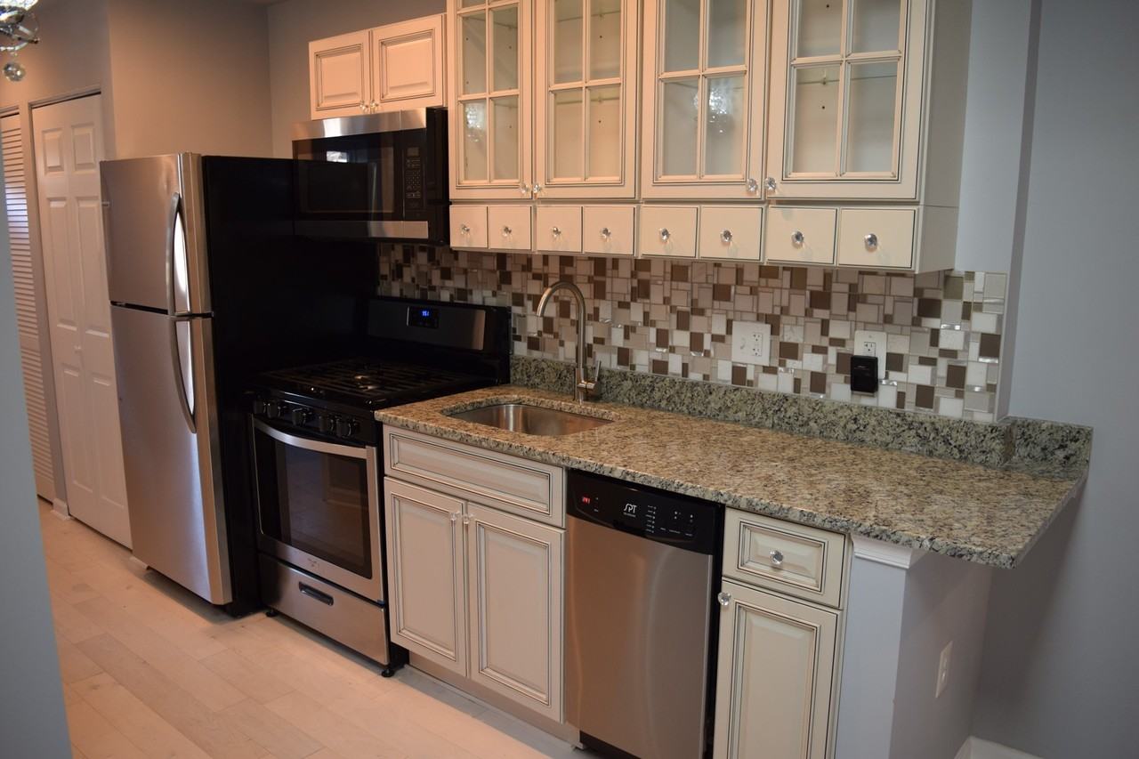 1705 Montello Ave Ne - Photo 7 of 18
