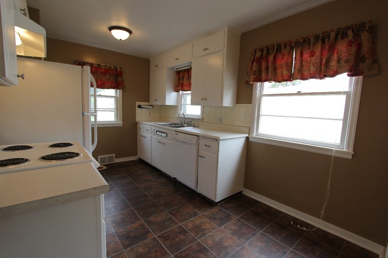 1314 S 8th St - Photo 2 of 11