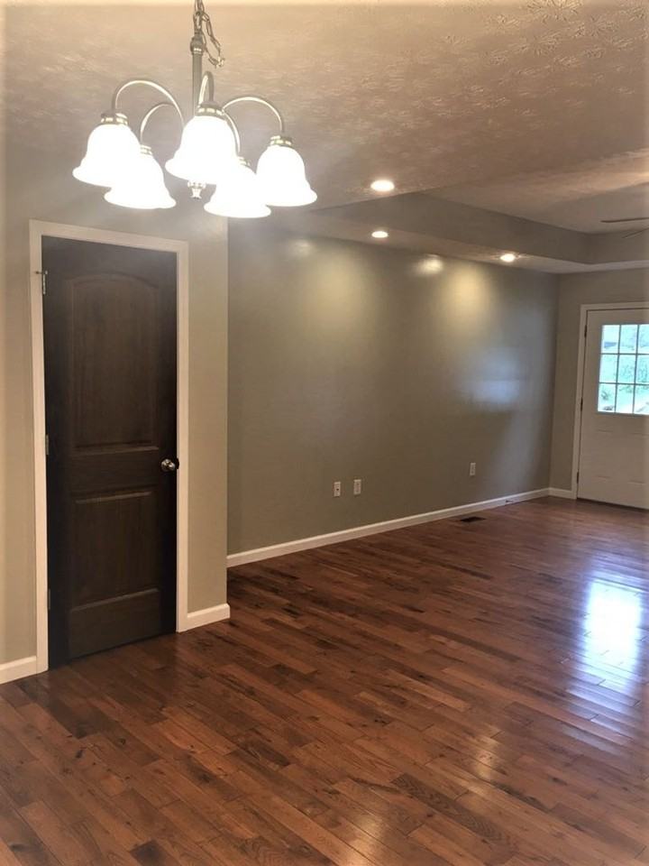 1 Whistle Stop Ln - Photo 2 of 16