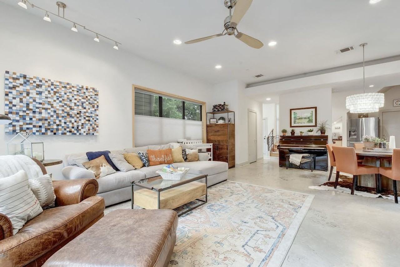 2608 Del Curto Road #3 - Photo 6 of 30