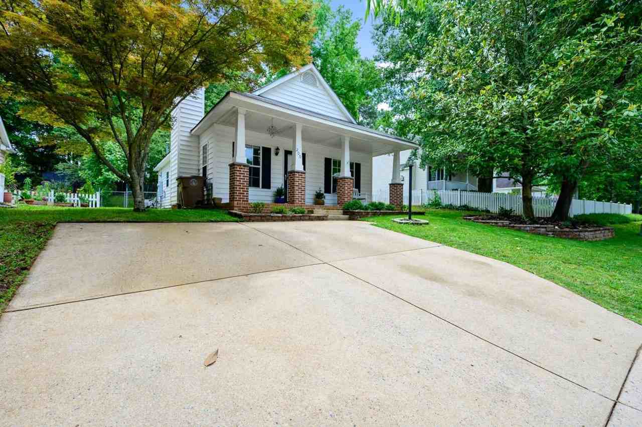 200 Highgate Cir - Photo 3 of 25