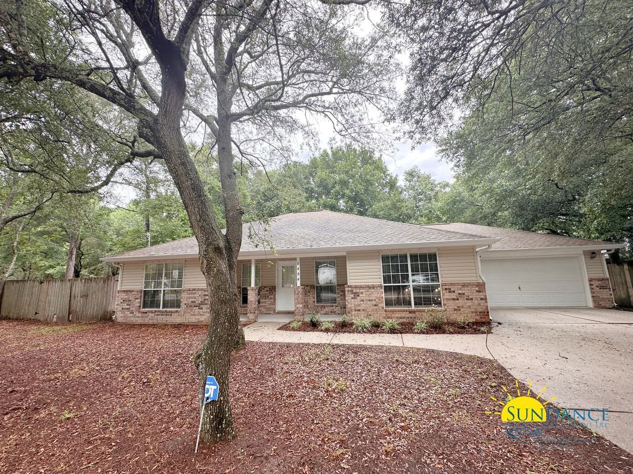 8484 Randall Dr - Photo 2 of 23