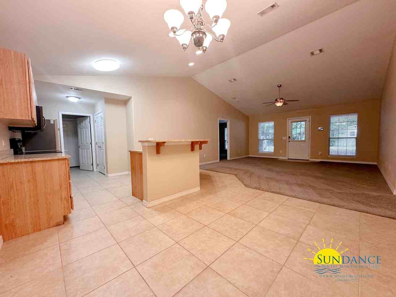 8484 Randall Dr - Photo 4 of 23