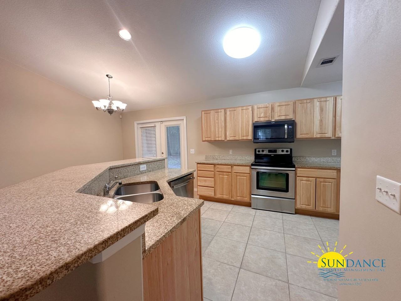 8484 Randall Dr - Photo 5 of 23