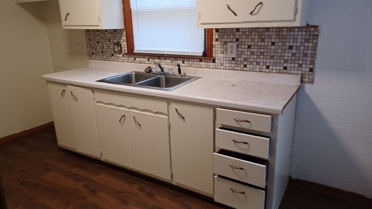 1781 Sunnyside Ave - Photo 3 of 24