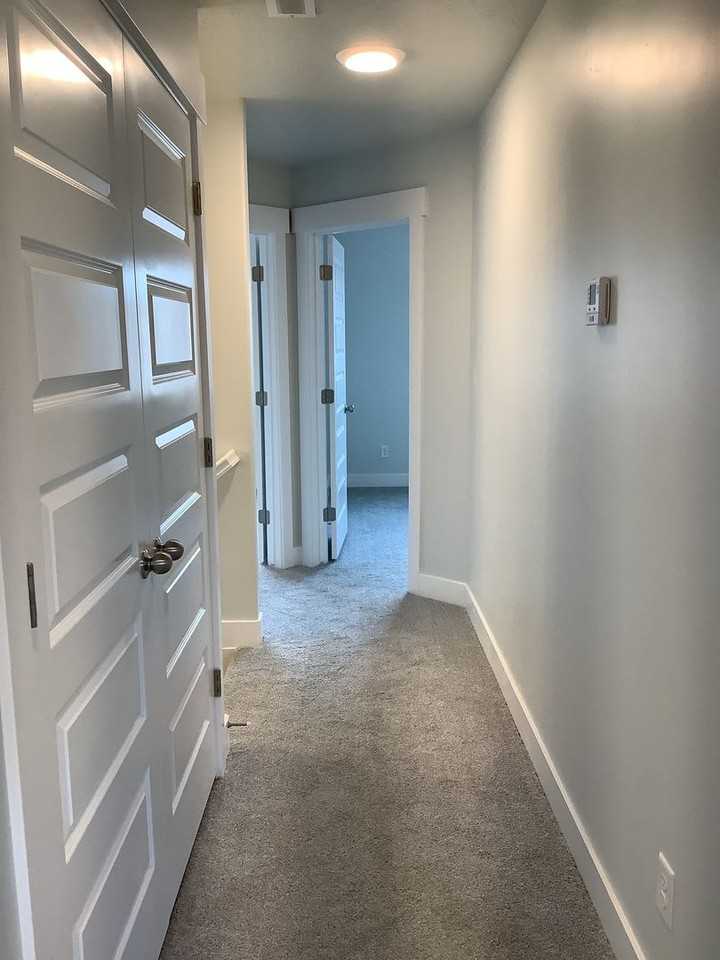 903 N Portman Way - Photo 6 of 16