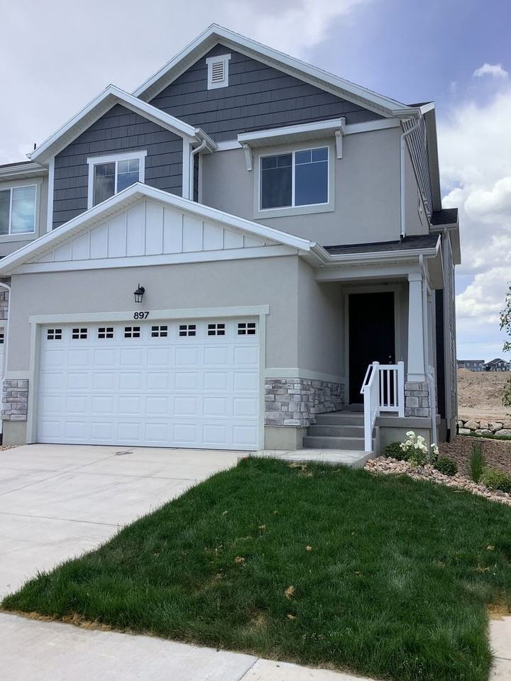 897 N Portman Way - Photo 2 of 22