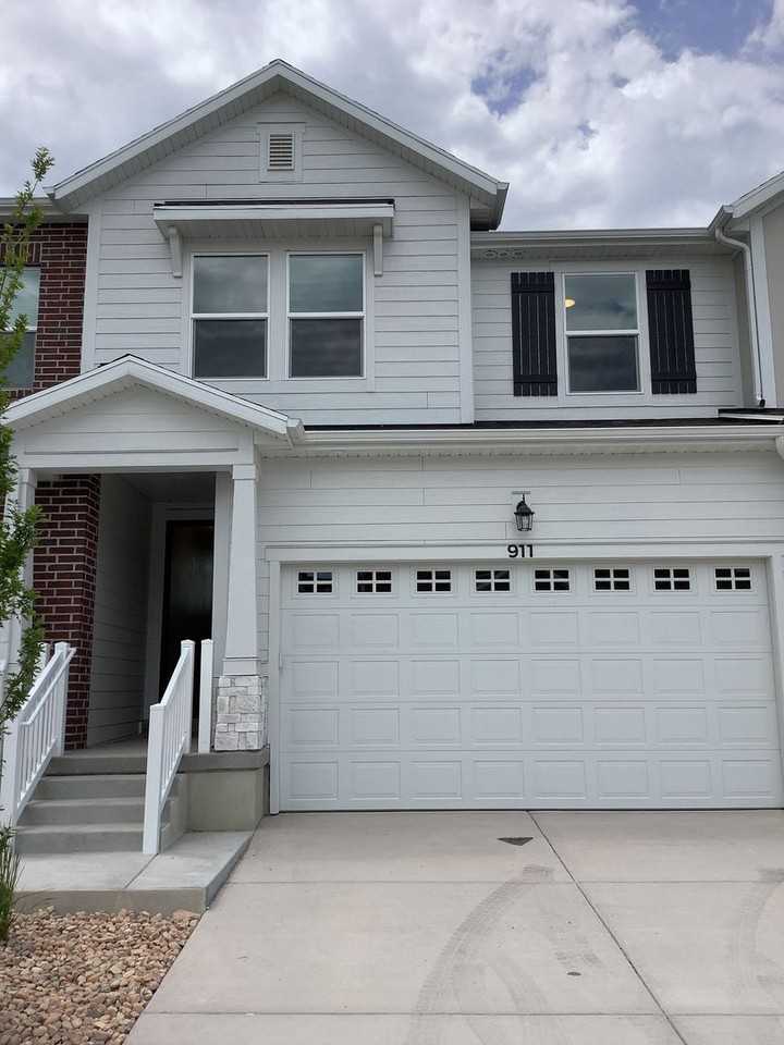 911 North Portman Way - Photo 2 of 17